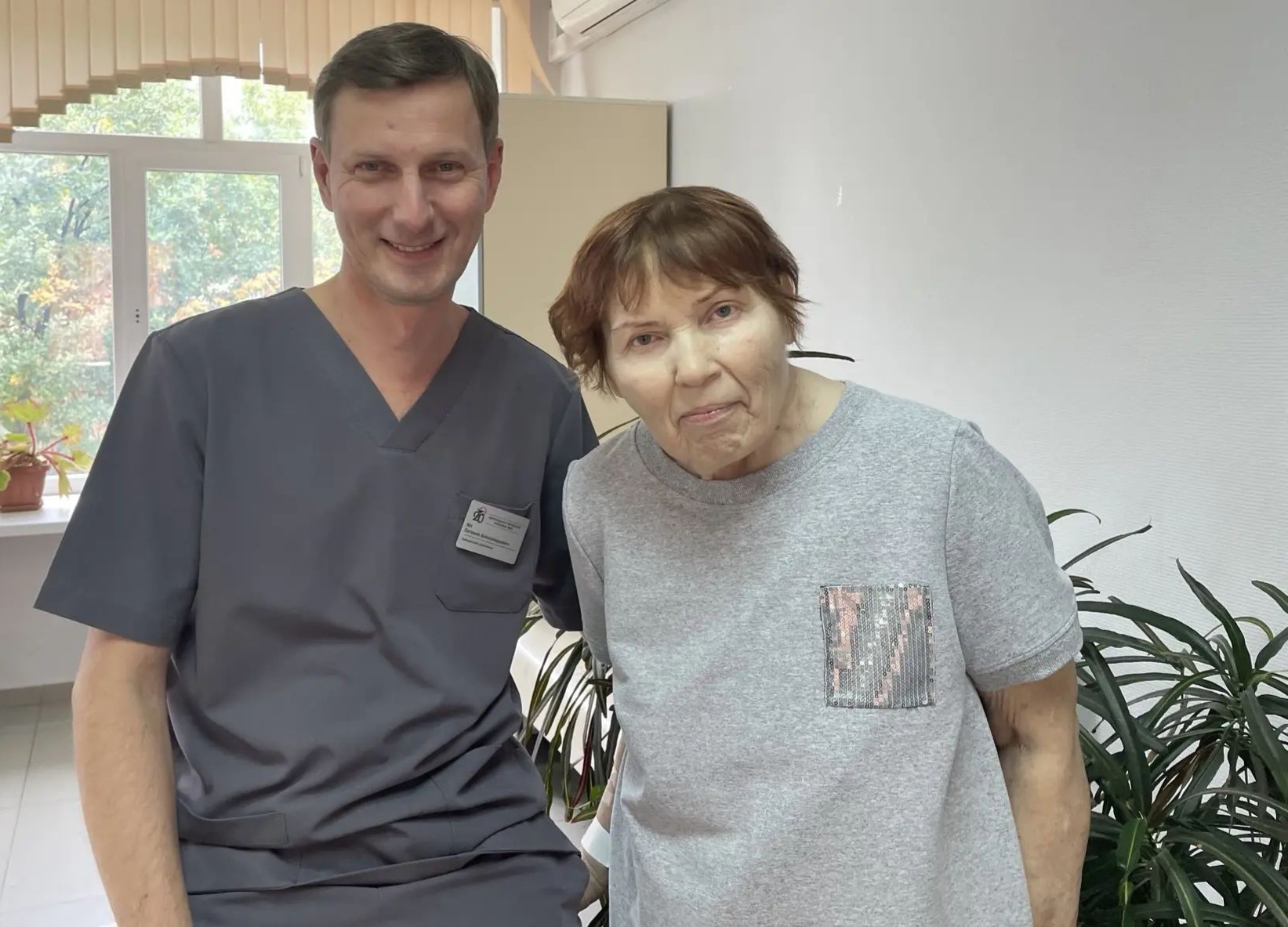 Врачи ЦГБ №20 вернули 71-летней пациентке свободу движения с помощью щадящей пластической операции